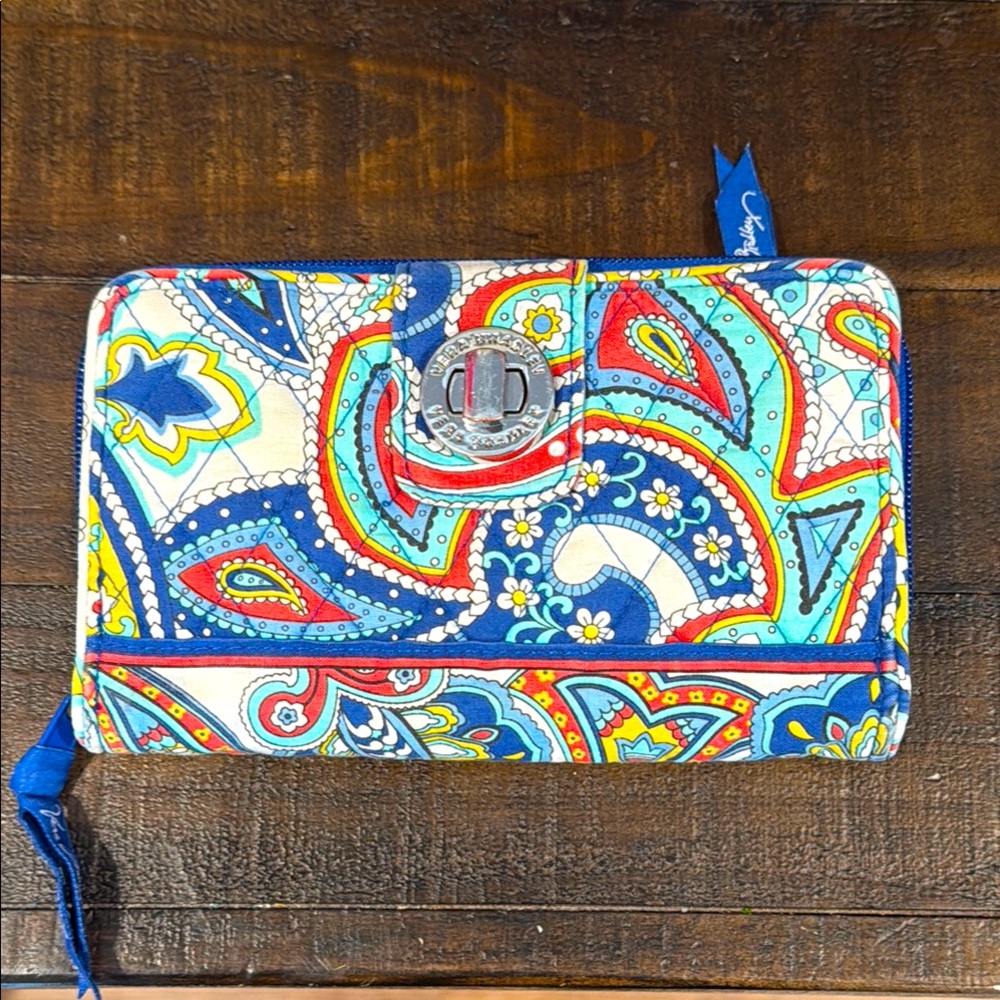 Vera Bradley Turn-lock Wallet/Clutch (Marina Paisley)(#10913-141)(EUC)